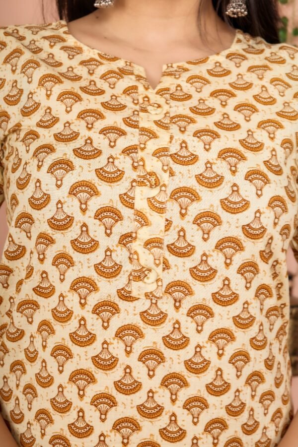 Vastrawala Prosin Print Cotton Short Kurti - Image 3