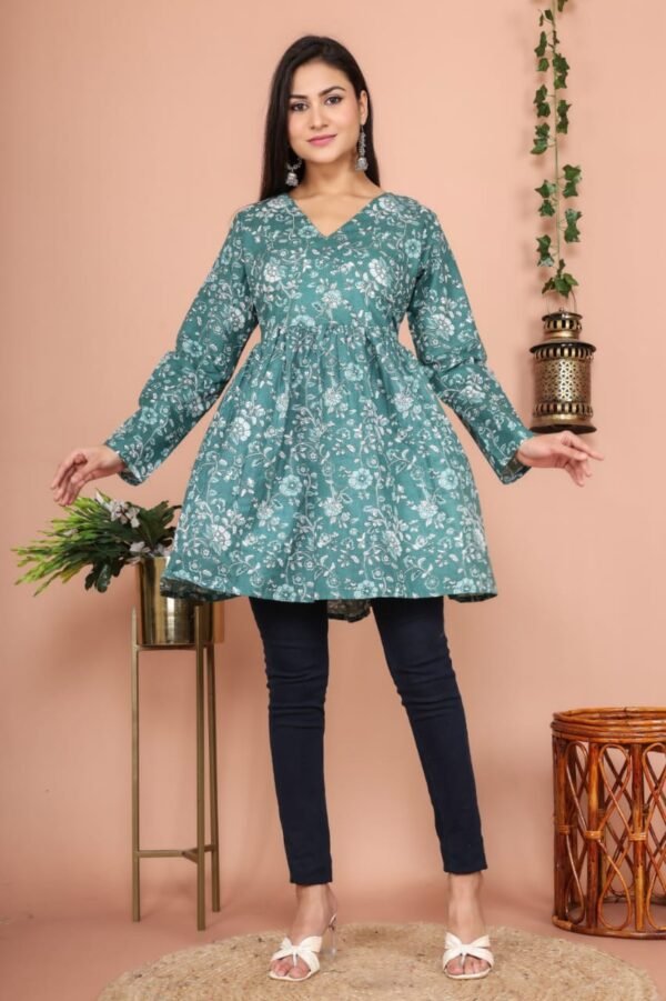 Vastrawala Cotton Prosin Print  Short  Kurti